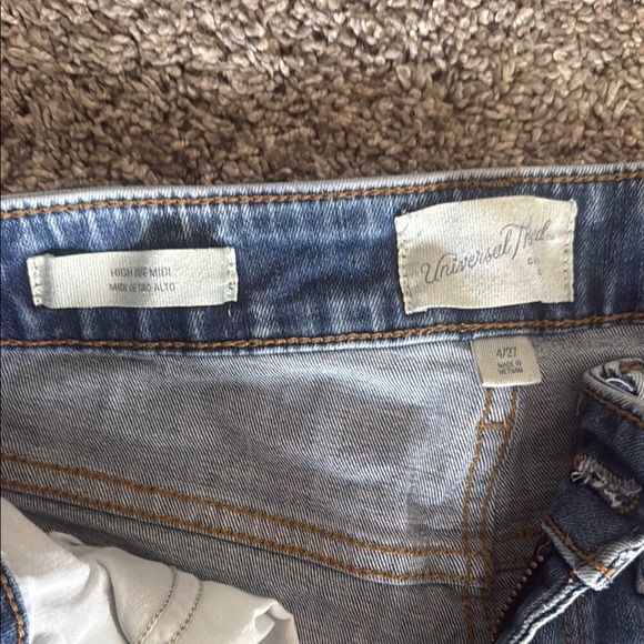 Universal Thread Ripped Blue Jean Shorts - Picture 2 of 3